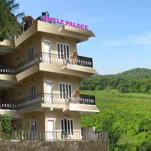  Homestay Jungle Palace